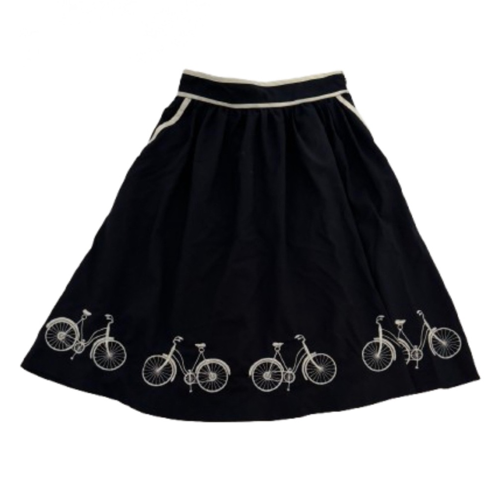 adorable vintage style skirt xx.